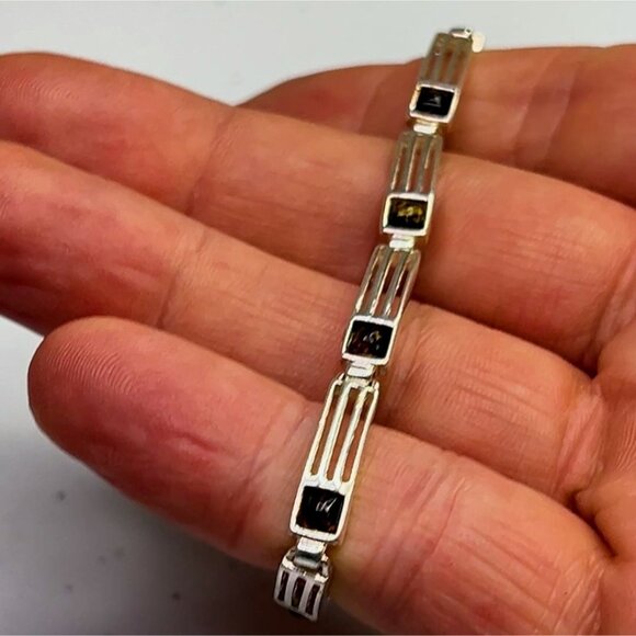 Baltic Amber & Sterling Silver 925 Bracelet With Rectangular Link Design - Picture 4 of 13